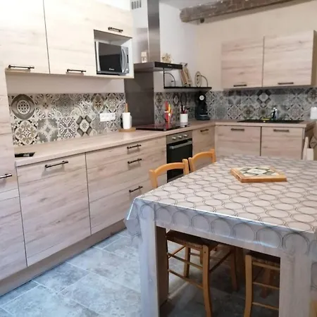 Maison De Village. Hébergement de vacances